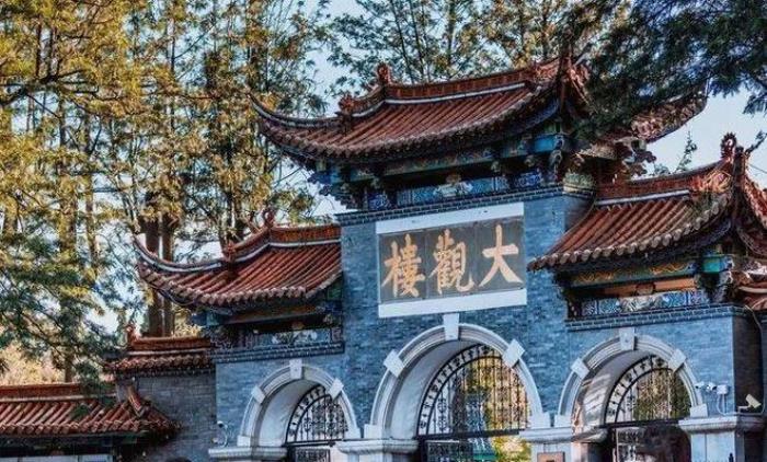 去昆明，邂逅寒冷冬日的春暖花開